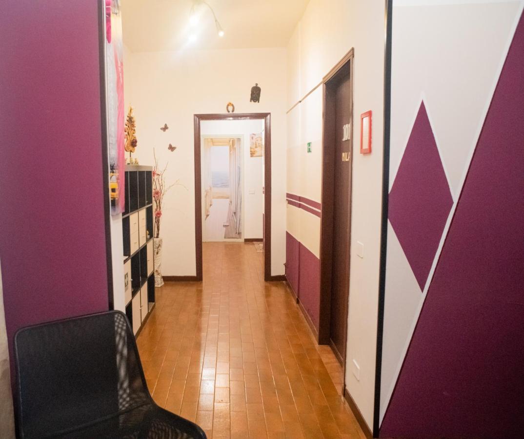 Bed and Breakfast Italo House Opera Esterno foto