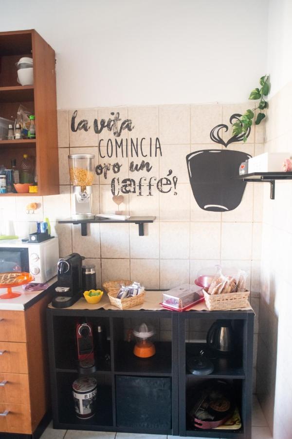 Bed and Breakfast Italo House Opera Esterno foto