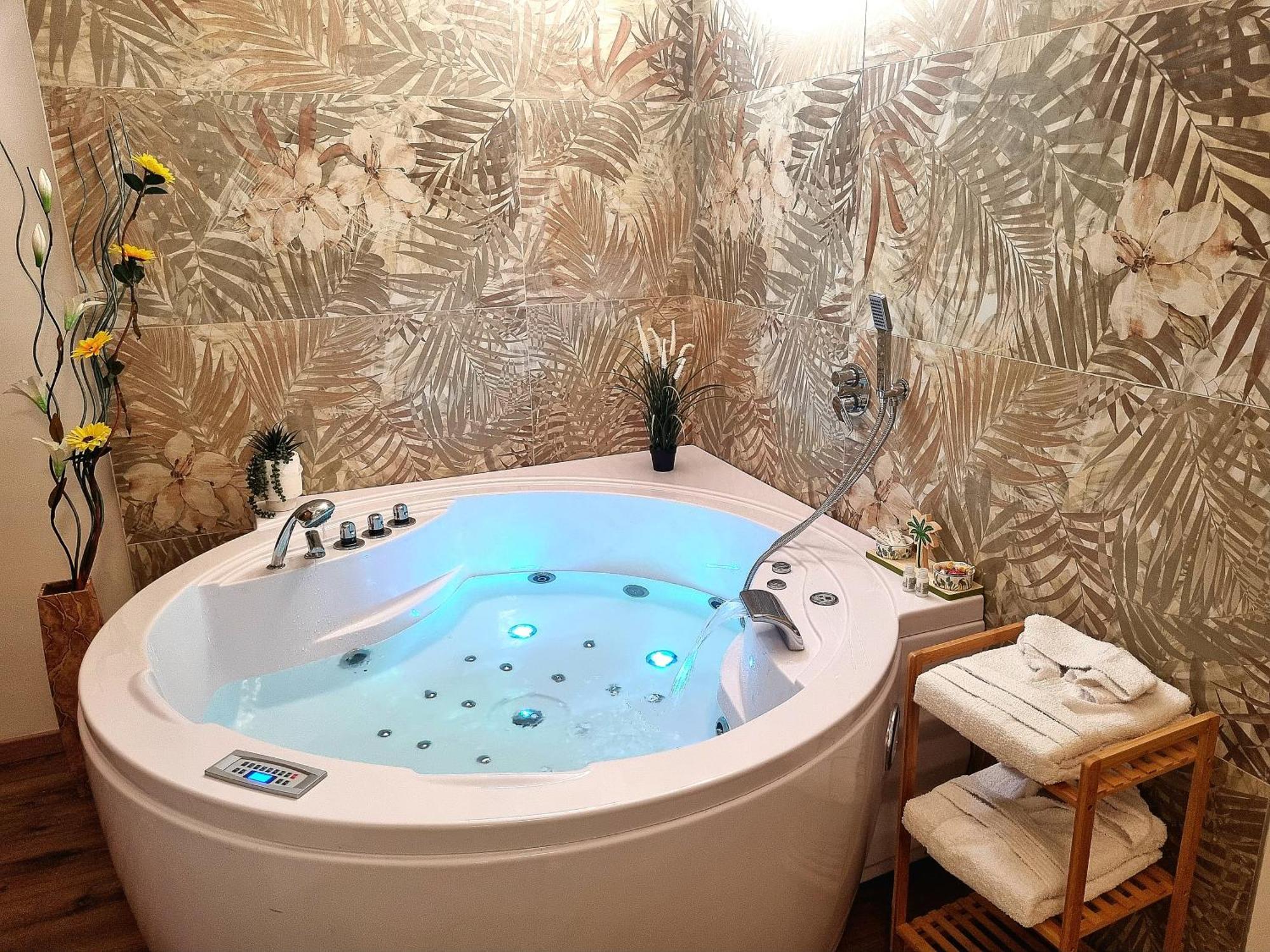 Bed and Breakfast Italo House Opera Esterno foto