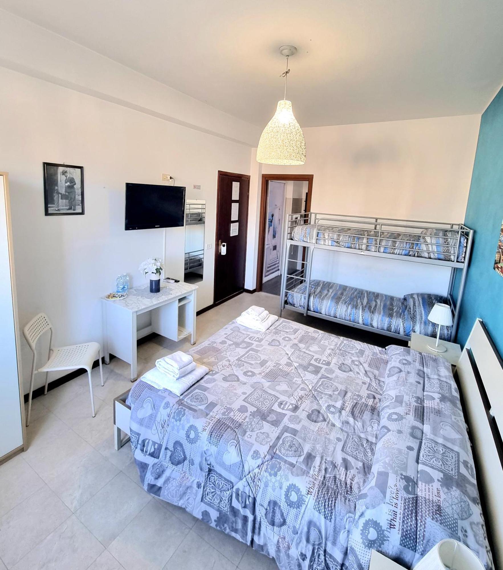 Bed and Breakfast Italo House Opera Camera foto