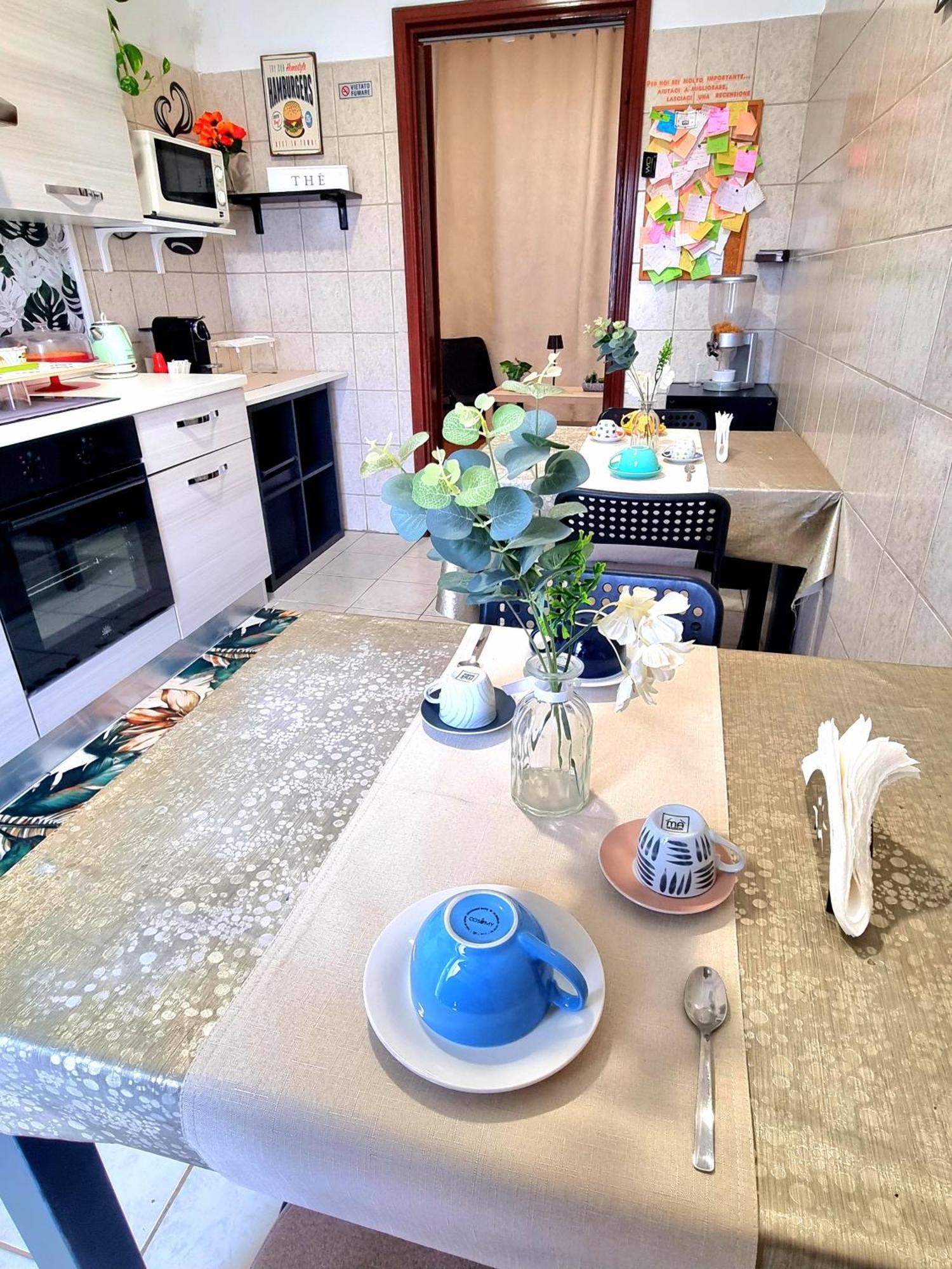 Bed and Breakfast Italo House Opera Esterno foto